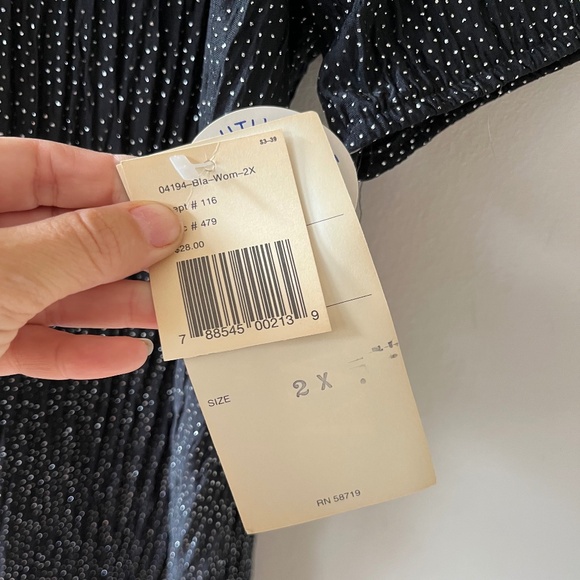 Erena Plus Sz 2X Black Pullover Shiny Blouse Textured Short Sleeves Side Slits - Picture 4 of 8